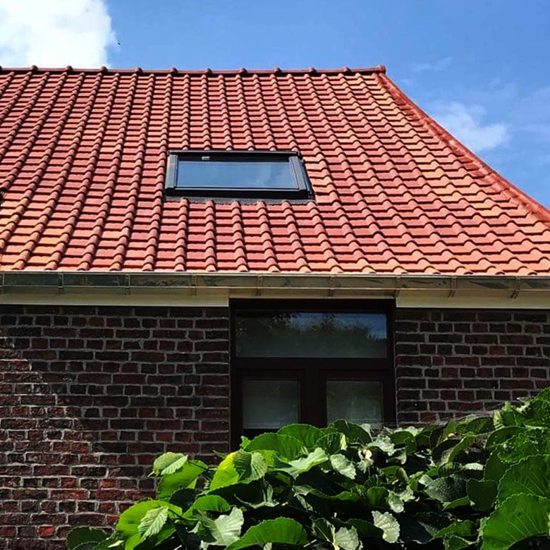 Hellende daken door Disztlse Dakwerken